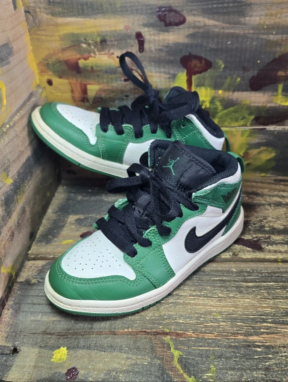 Nike Air Jordan 1 Mid SE Kids Shoes Size 11C Pine Green BQ6932-301 Used